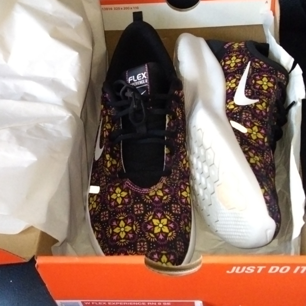 Nike Flex Experience Rum Shoe